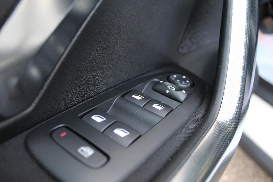 Peugeot 2008 1.6 E-HDI