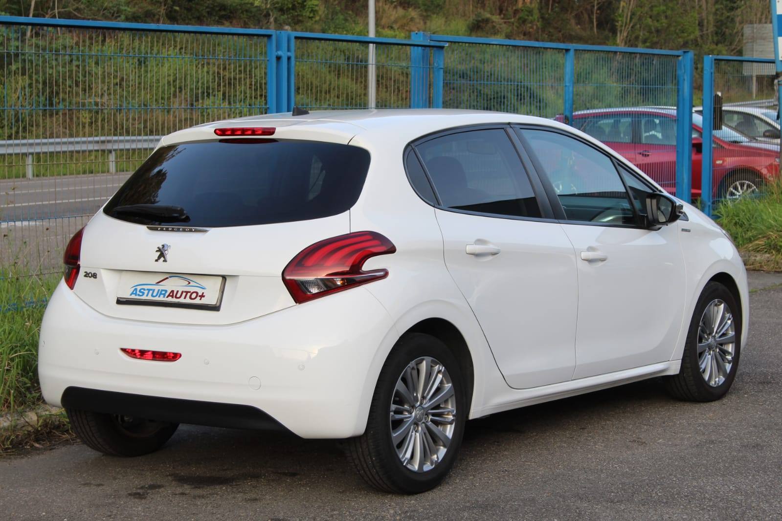PEUGEOT 208 1.6 HDI